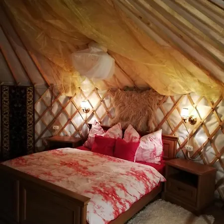 Luxury tent Panorama Jurta 2*