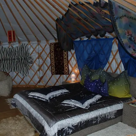 Panorama Jurta Luxury tent Abrahamhegy